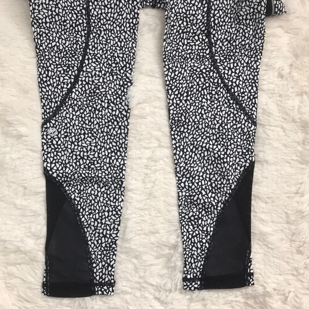 Lululemon Athletica Leggings Black White Speckle print mesh cutouts